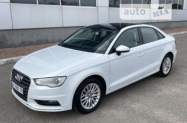 Седан Audi A3 2016 в Киеве