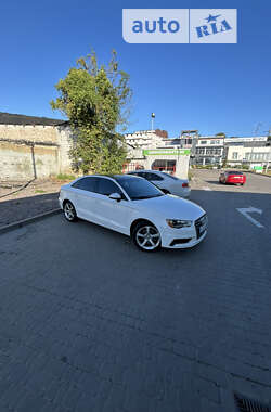 Седан Audi A3 2015 в Киеве