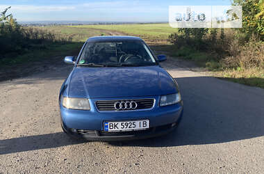 Хетчбек Audi A3 2003 в Млиніві