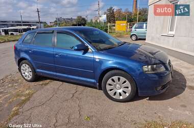 Хэтчбек Audi A3 2006 в 
