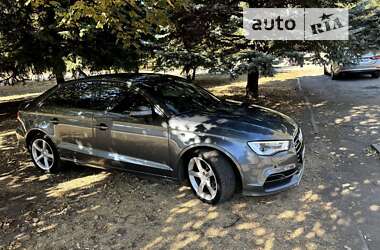 Седан Audi A3 2014 в Дніпрі