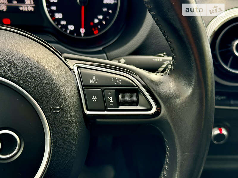 Хэтчбек Audi A3 2016 в Киеве