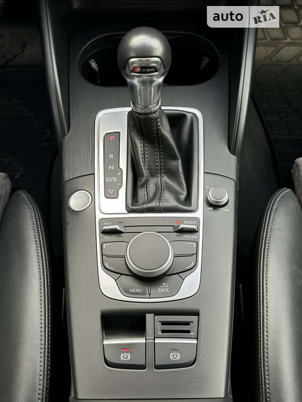 Хэтчбек Audi A3 2016 в Киеве