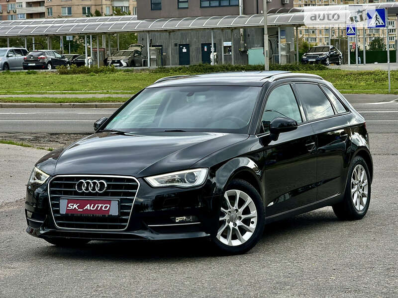Хэтчбек Audi A3 2016 в Киеве