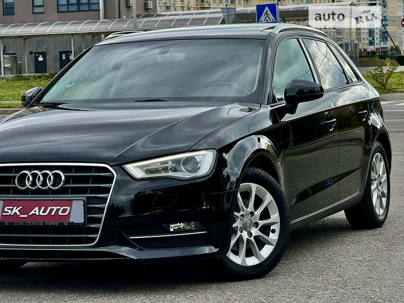 Хэтчбек Audi A3 2016 в Киеве
