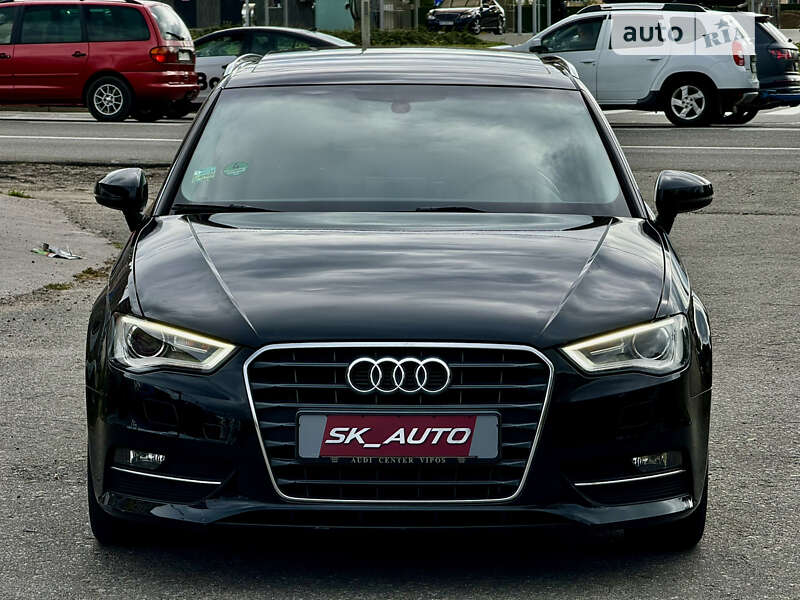 Хэтчбек Audi A3 2016 в Киеве