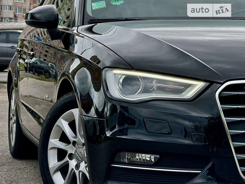 Хэтчбек Audi A3 2016 в Киеве