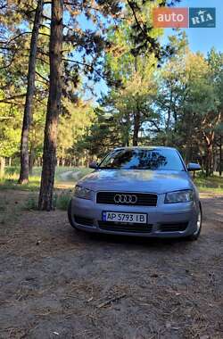 Хэтчбек Audi A3 2004 в 