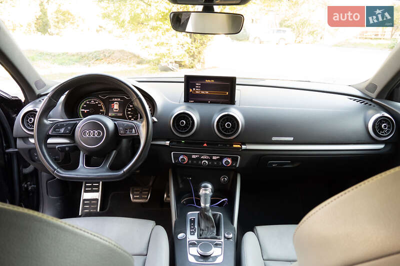 Хэтчбек Audi A3 2017 в Ивано-Франковске