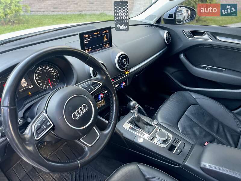 Седан Audi A3 2014 в Львове