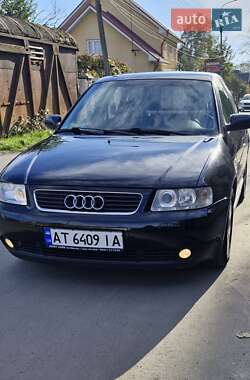 Хэтчбек Audi A3 2002 в 