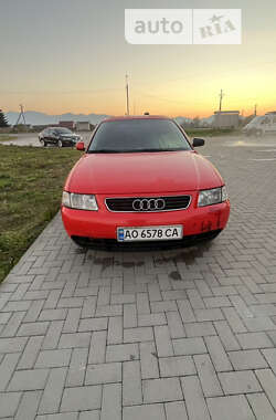 Хетчбек Audi A3 1999 в Буштино