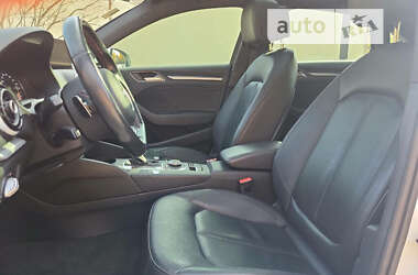 Седан Audi A3 2016 в 