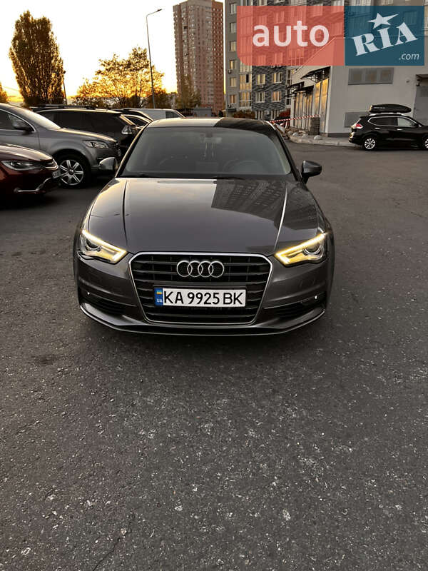 Седан Audi A3 2016 в Киеве