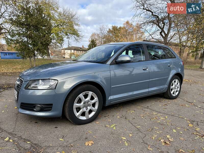 Хэтчбек Audi A3 2009 в Лебедине