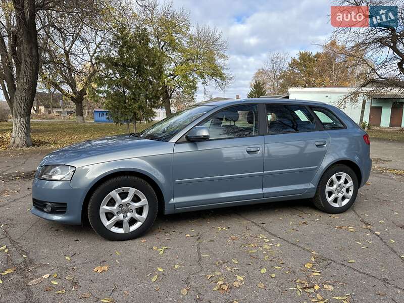 Хэтчбек Audi A3 2009 в Лебедине