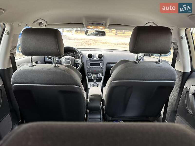 Хэтчбек Audi A3 2009 в Лебедине