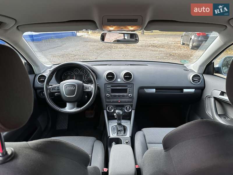 Хэтчбек Audi A3 2009 в Лебедине
