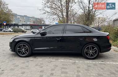 Седан Audi A3 2016 в Дніпрі