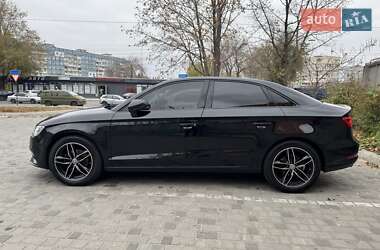 Седан Audi A3 2016 в 