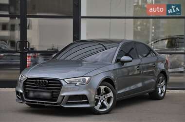 Седан Audi A3 2016 в Харькове