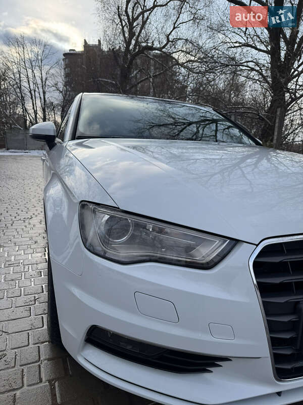 Седан Audi A3 2016 в Івано-Франківську