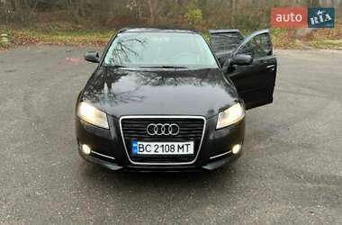 Хэтчбек Audi A3 2010 в 