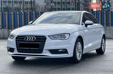 Седан Audi A3 2016 в Киеве