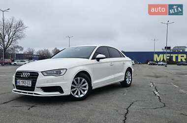 Седан Audi A3 2014 в Дніпрі