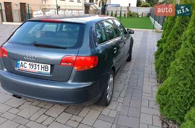 Хэтчбек Audi A3 2004 в 