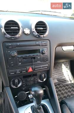 Хэтчбек Audi A3 2004 в 