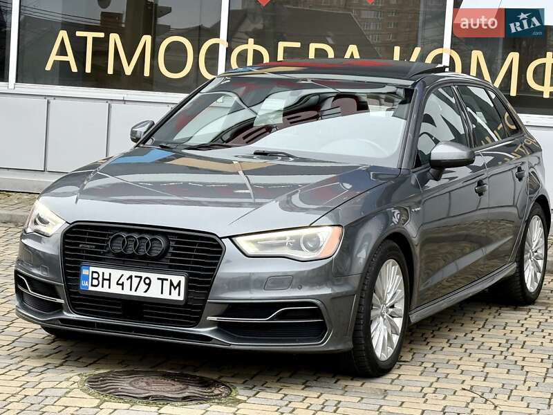 Хэтчбек Audi A3 2016 в Одессе