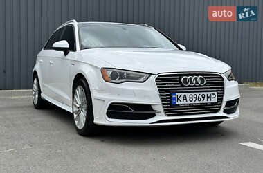 Хэтчбек Audi A3 2015 в 