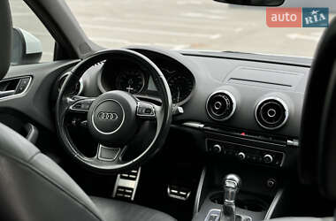 Хэтчбек Audi A3 2015 в 