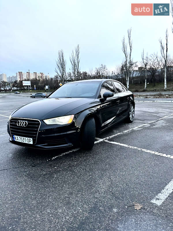 Седан Audi A3 2015 в Киеве