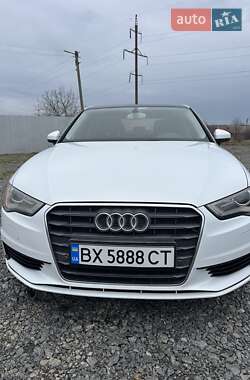 Седан Audi A3 2015 в Хмельницькому