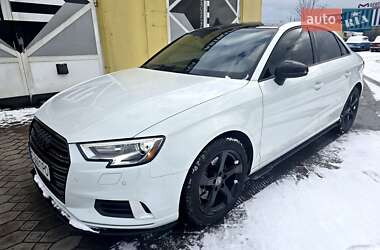 Седан Audi A3 2018 в Львові