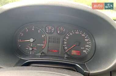 Хэтчбек Audi A3 1999 в 