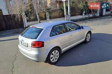 Хетчбек Audi A3 2011 в 