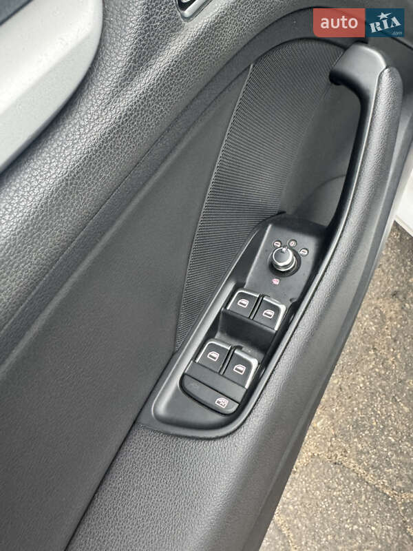 Седан Audi A3 2015 в Днепре