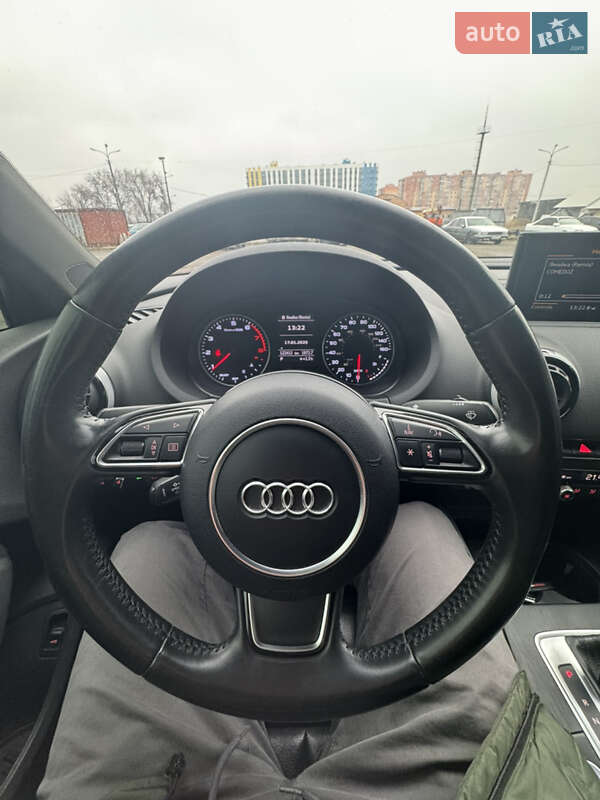 Седан Audi A3 2015 в Днепре