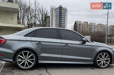 Седан Audi A3 2016 в 
