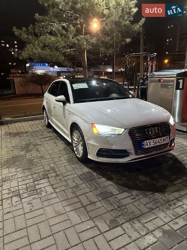 Хетчбек Audi A3 2015 в Києві