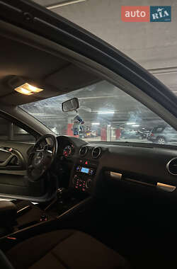 Хэтчбек Audi A3 2003 в 