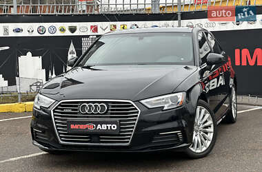 Хэтчбек Audi A3 2018 в 