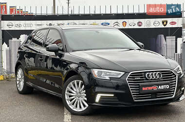 Хэтчбек Audi A3 2018 в 