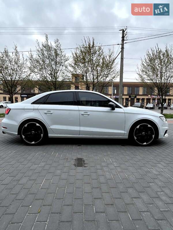 Седан Audi A3 2015 в Білій Церкві