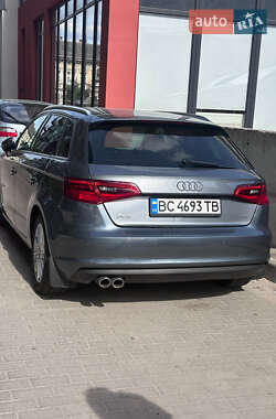 Хэтчбек Audi A3 2016 в 