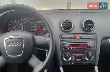Хэтчбек Audi A3 2006 в 