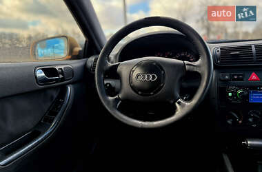 Хэтчбек Audi A3 1997 в Черновцах